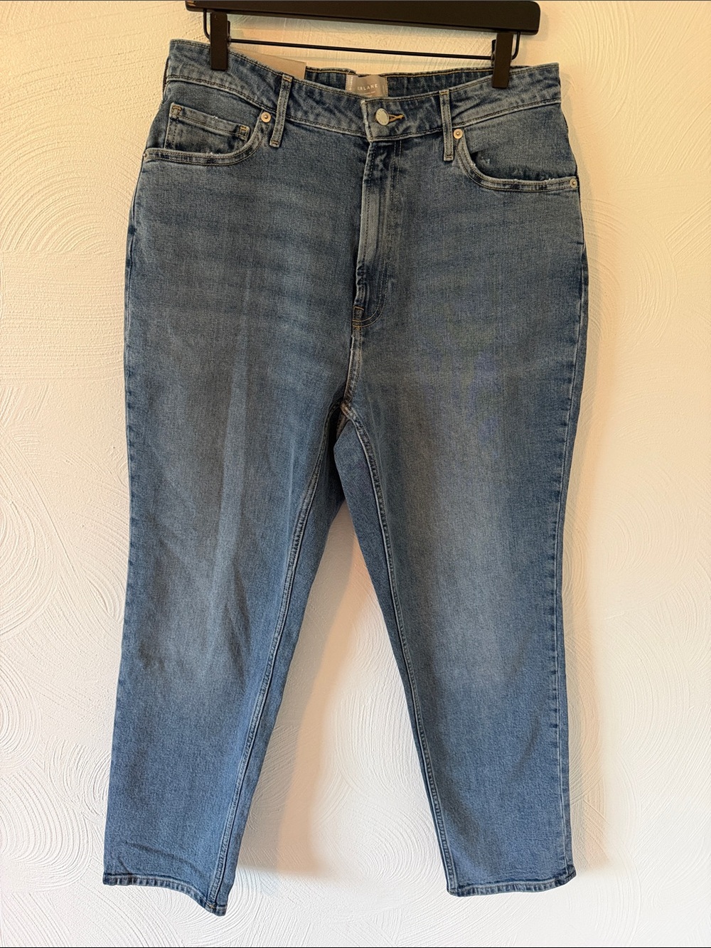 Everlane NWT The Curvy Cheeky Jean. Size 31.